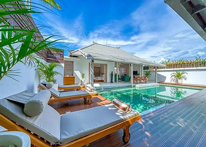 ホテル Beautiful Yang Tao In The Heart Of Seminyak With Private Staff 4*