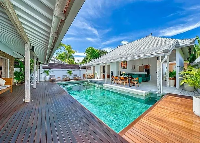ホテル Beautiful Yang Tao In The Heart Of Seminyak With Private Staff 4*