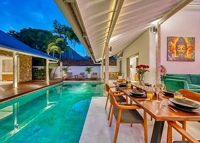 Beautiful Yang Tao In The Heart Of Seminyak With Private Staff 4*