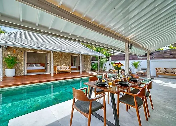 Beautiful Yang Tao In The Heart Of Seminyak With Private Staff